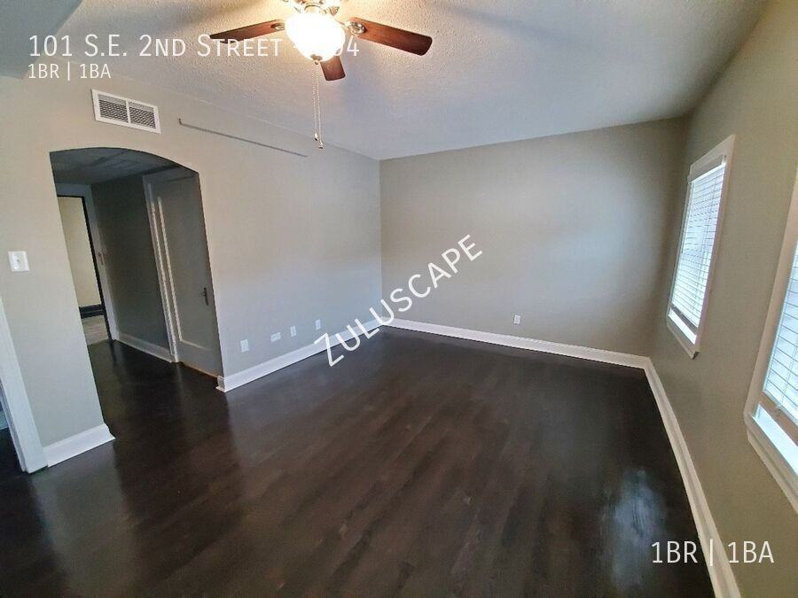 101 Se 2nd St #204 - Photo 6 of 12
