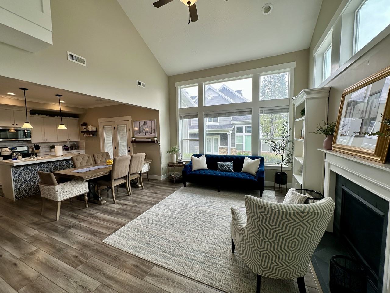 2038 W Park Rim Way #1 - Photo 4 of 26
