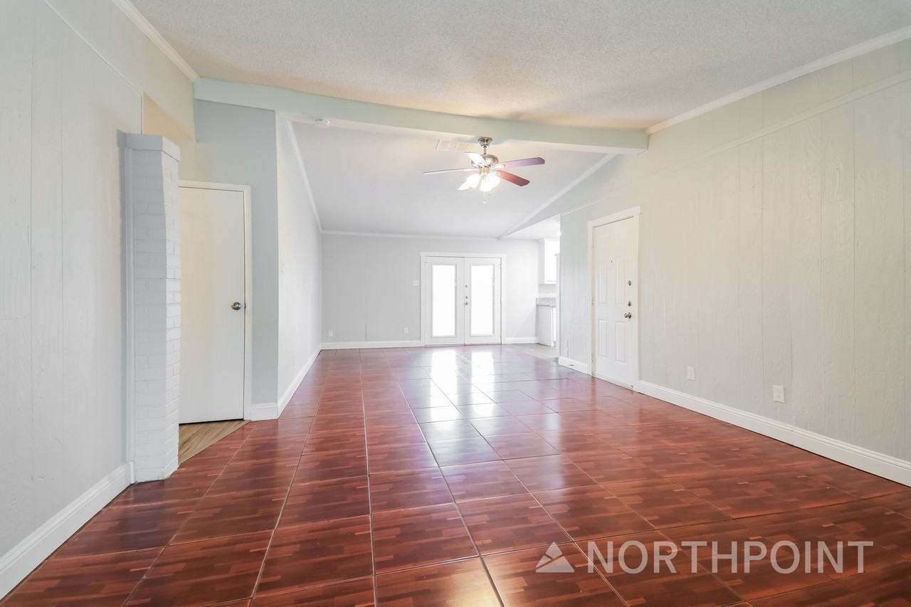2722 Spiceberry Ln - Photo 3 of 16