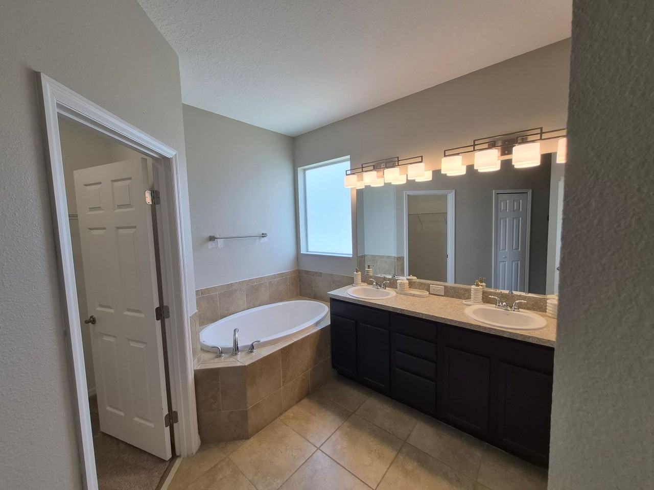 309 Vizcay Way - Photo 7 of 14