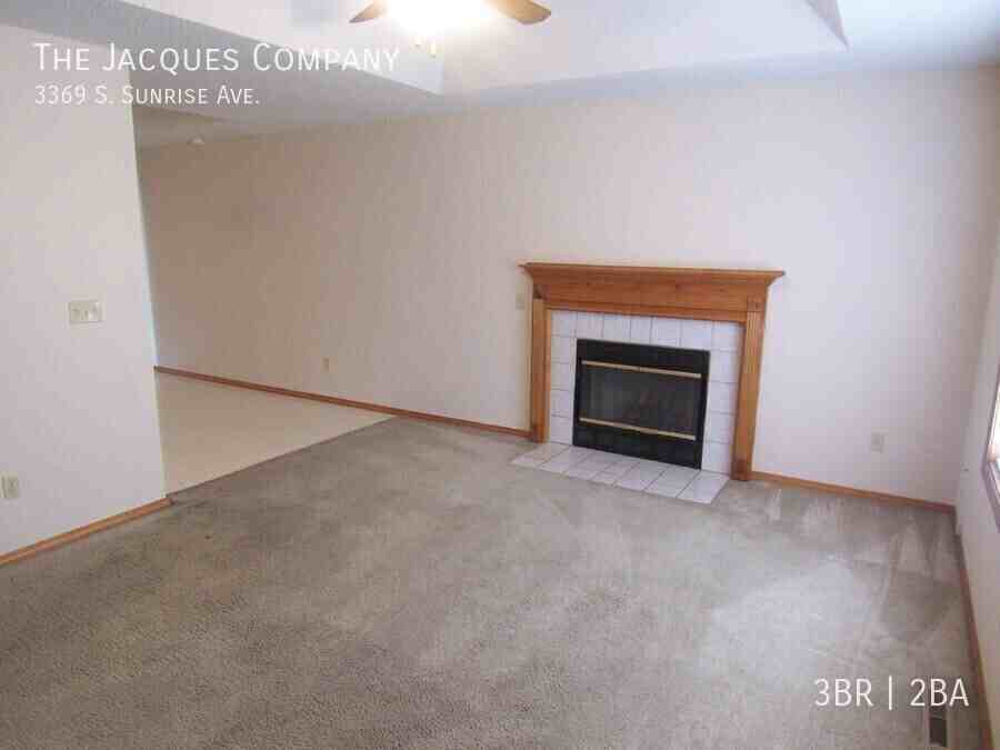 3369 S Sunrise Ave - Photo 2 of 11