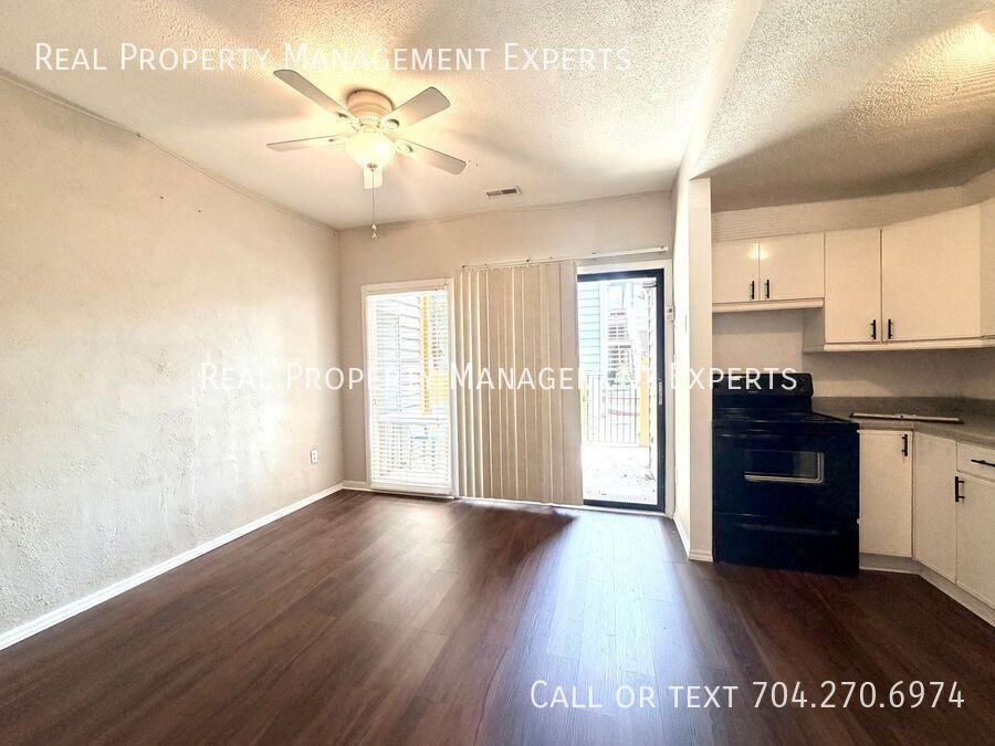 414 W 8th St - Photo 3 of 15