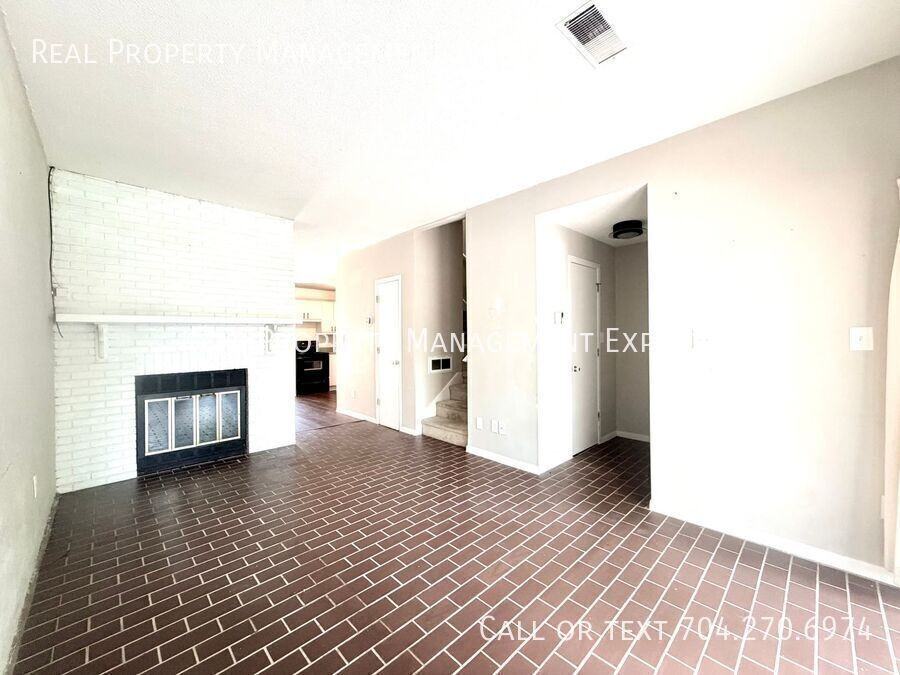 414 W 8th St - Photo 5 of 15