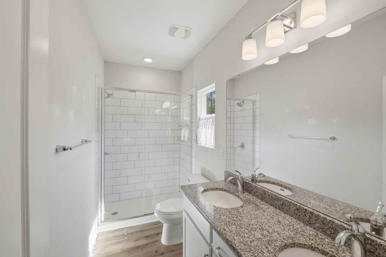 4524 Mountain Island Dr - Photo 3 of 29