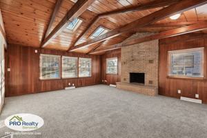 featured image of 2575 17th Ave E
