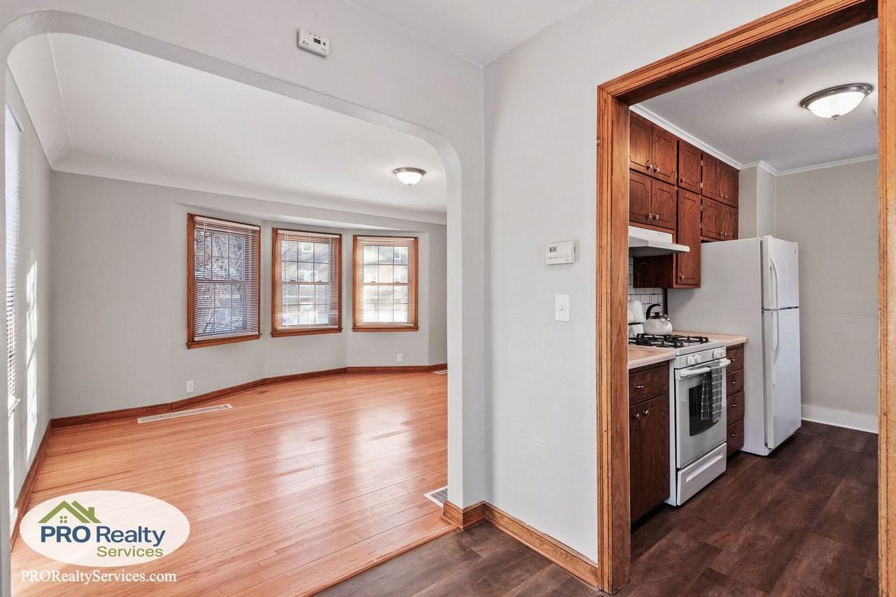 2575 17th Ave E - Photo 5 of 23
