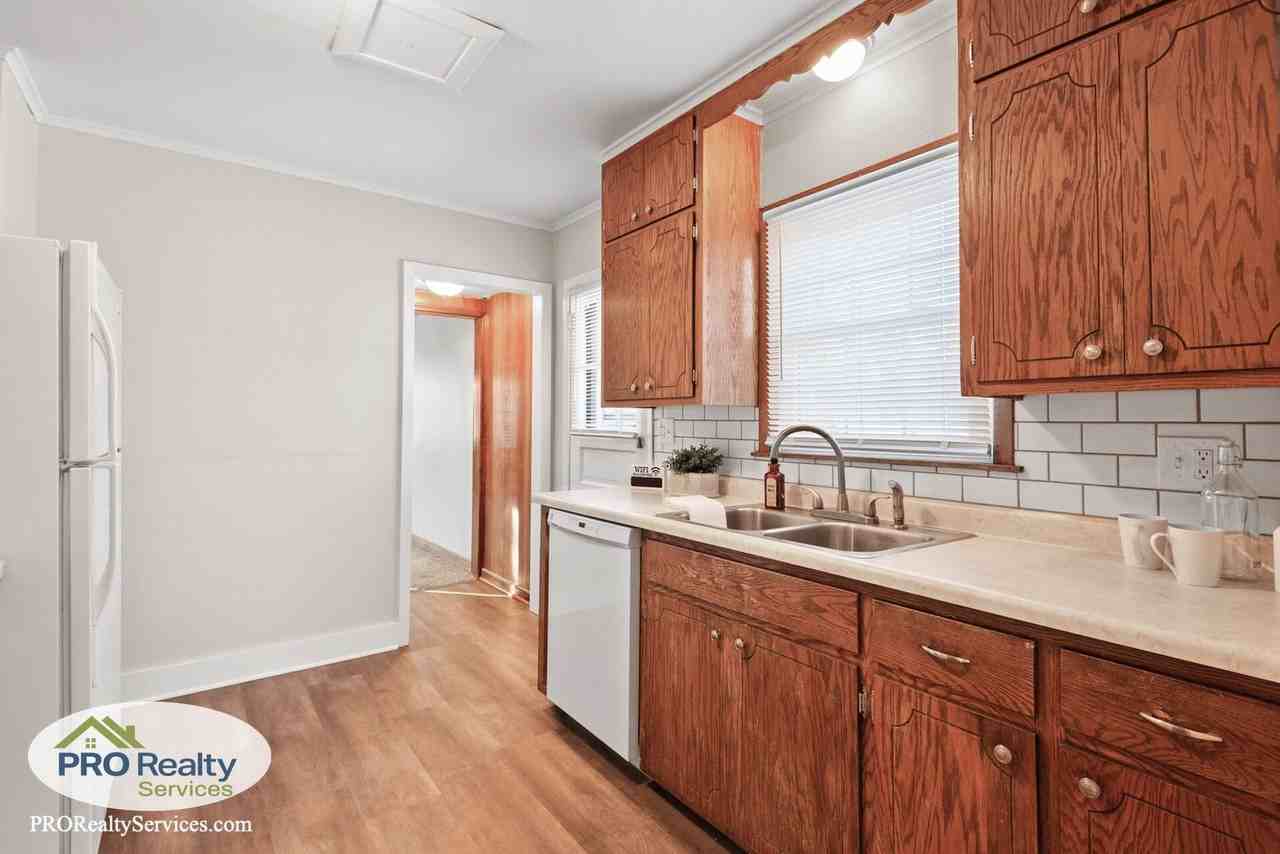 2575 17th Ave E - Photo 7 of 23