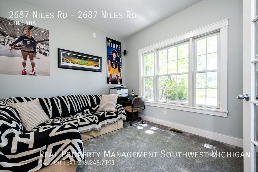 2687 Niles Rd - Photo 5 of 50