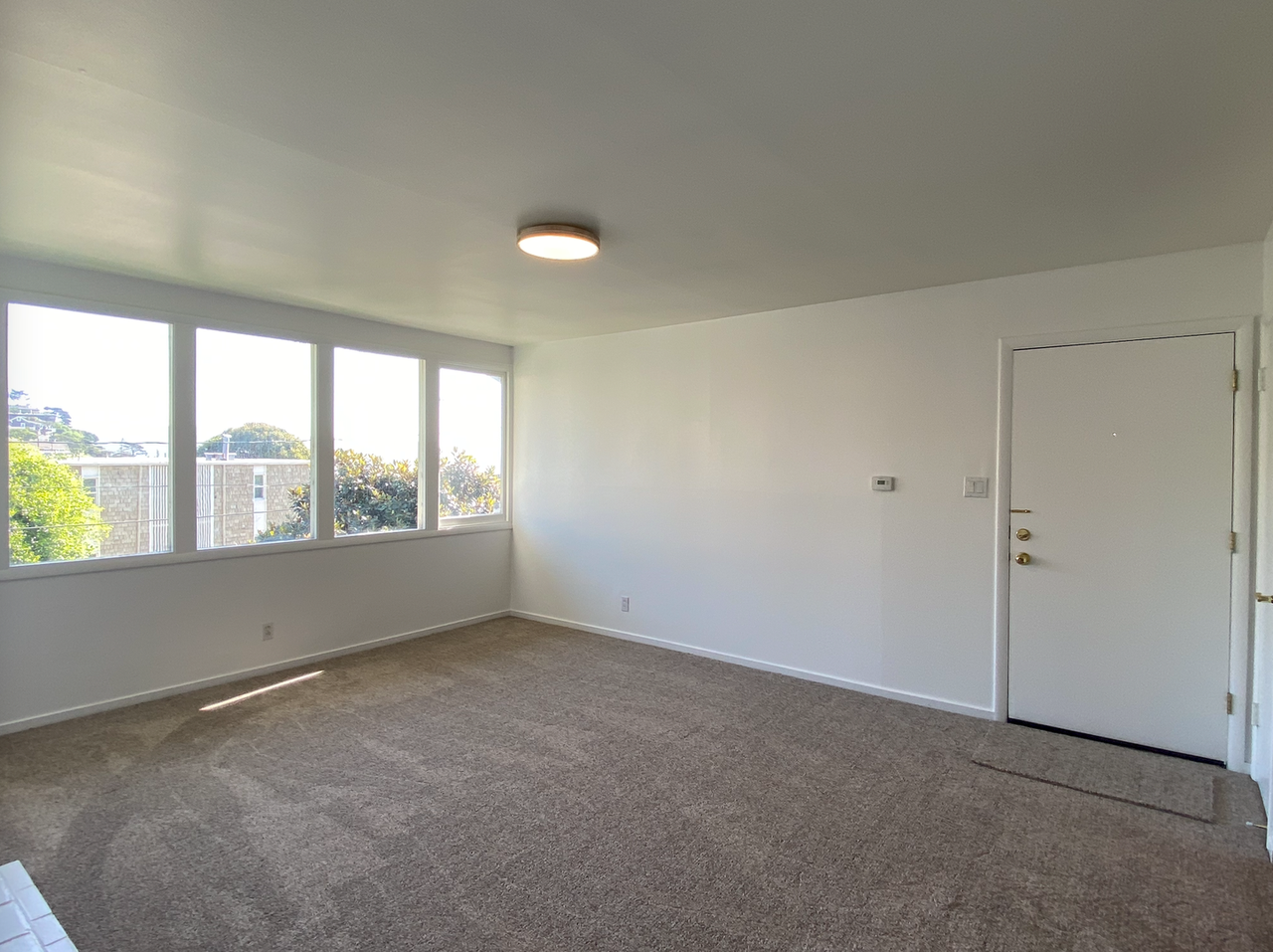 321 Valley St - Photo 3 of 23