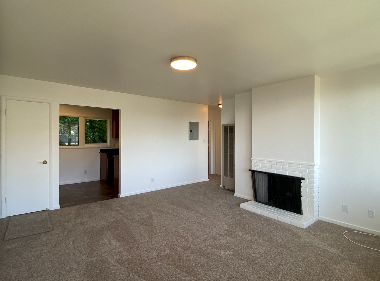 321 Valley St - Photo 5 of 23