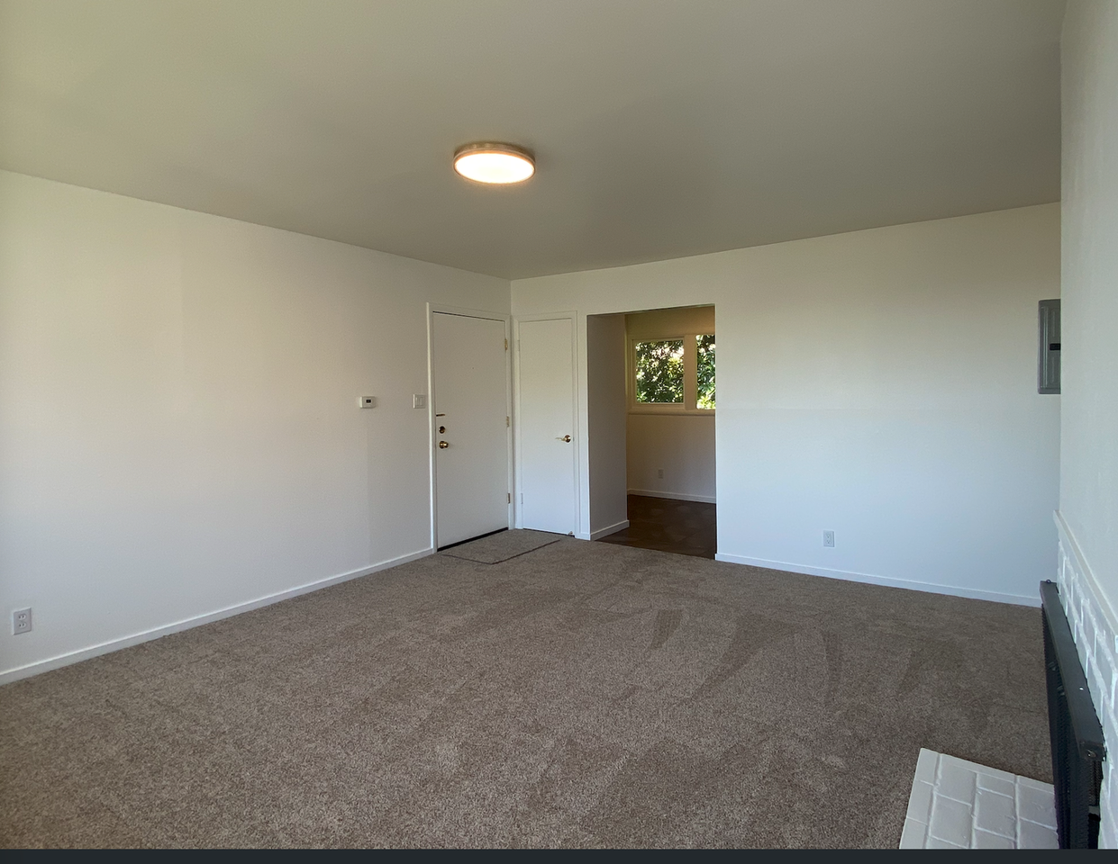 321 Valley St - Photo 6 of 23