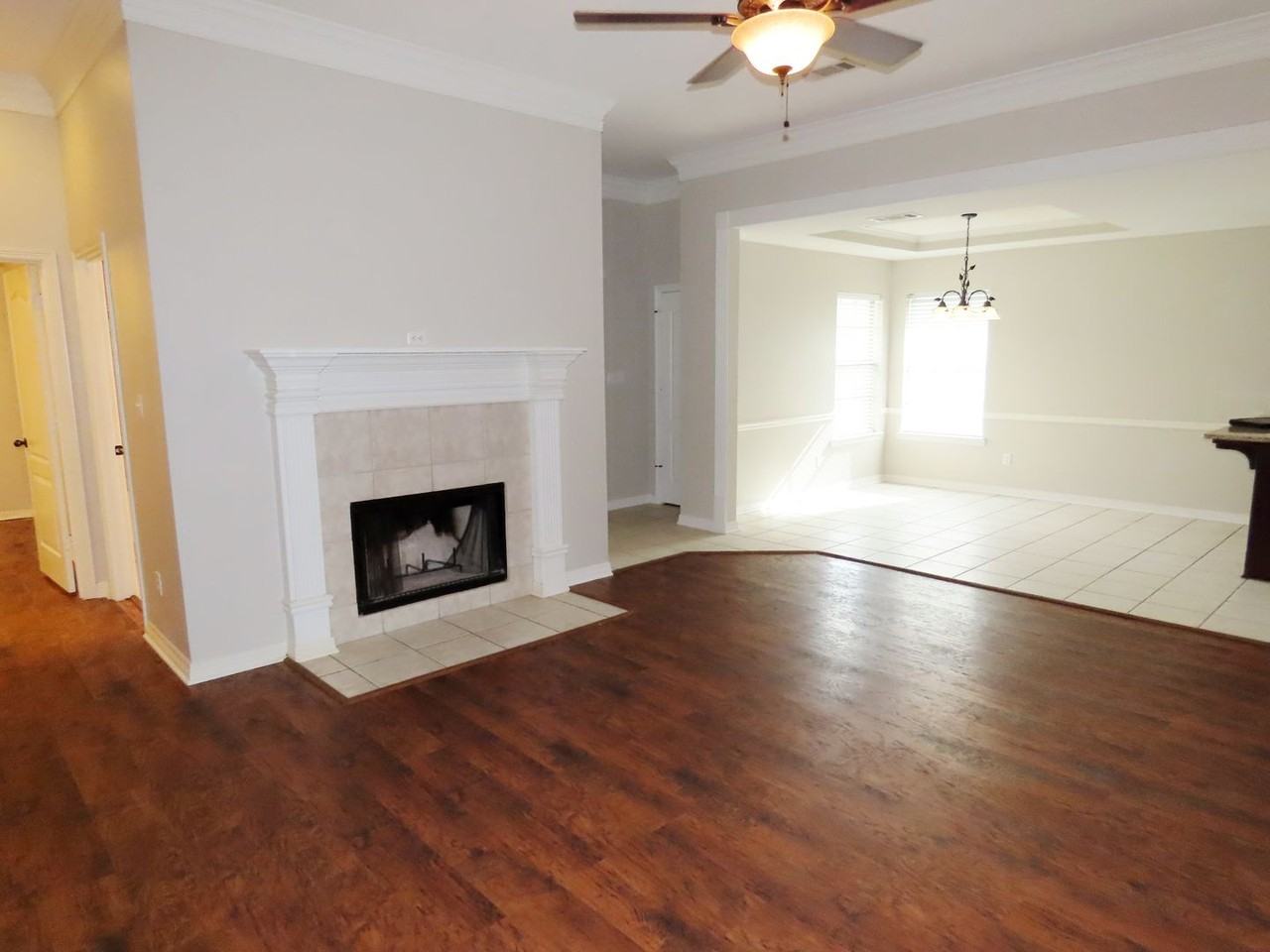 405 Amanda Ct - Photo 4 of 30