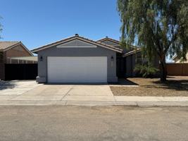 featured image of 2454 E Saguaro Dr