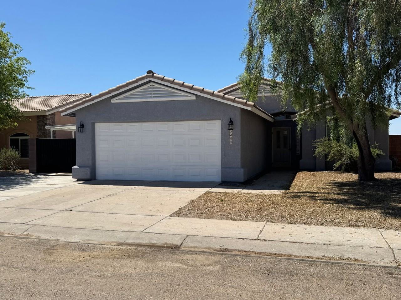 2454 E Saguaro Dr - Photo 3 of 31