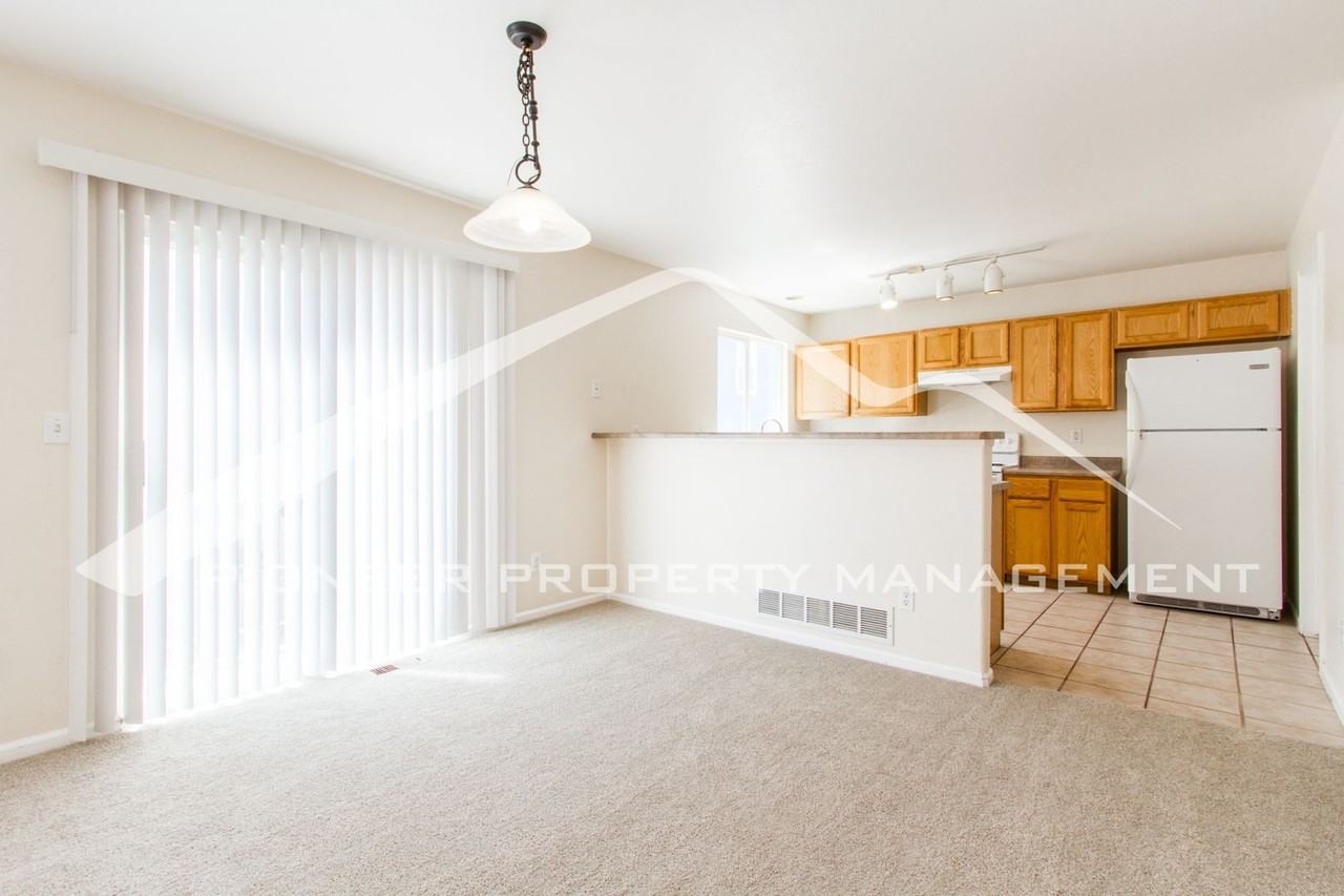 8488 Kalamath Ct - Photo 5 of 16
