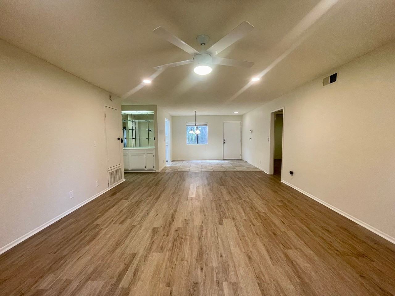 1050 E Ramon Rd #119 - Photo 5 of 19