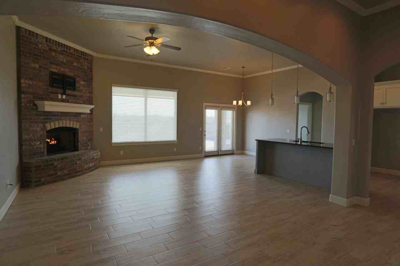 6608 Bentley Dr - Photo 3 of 4
