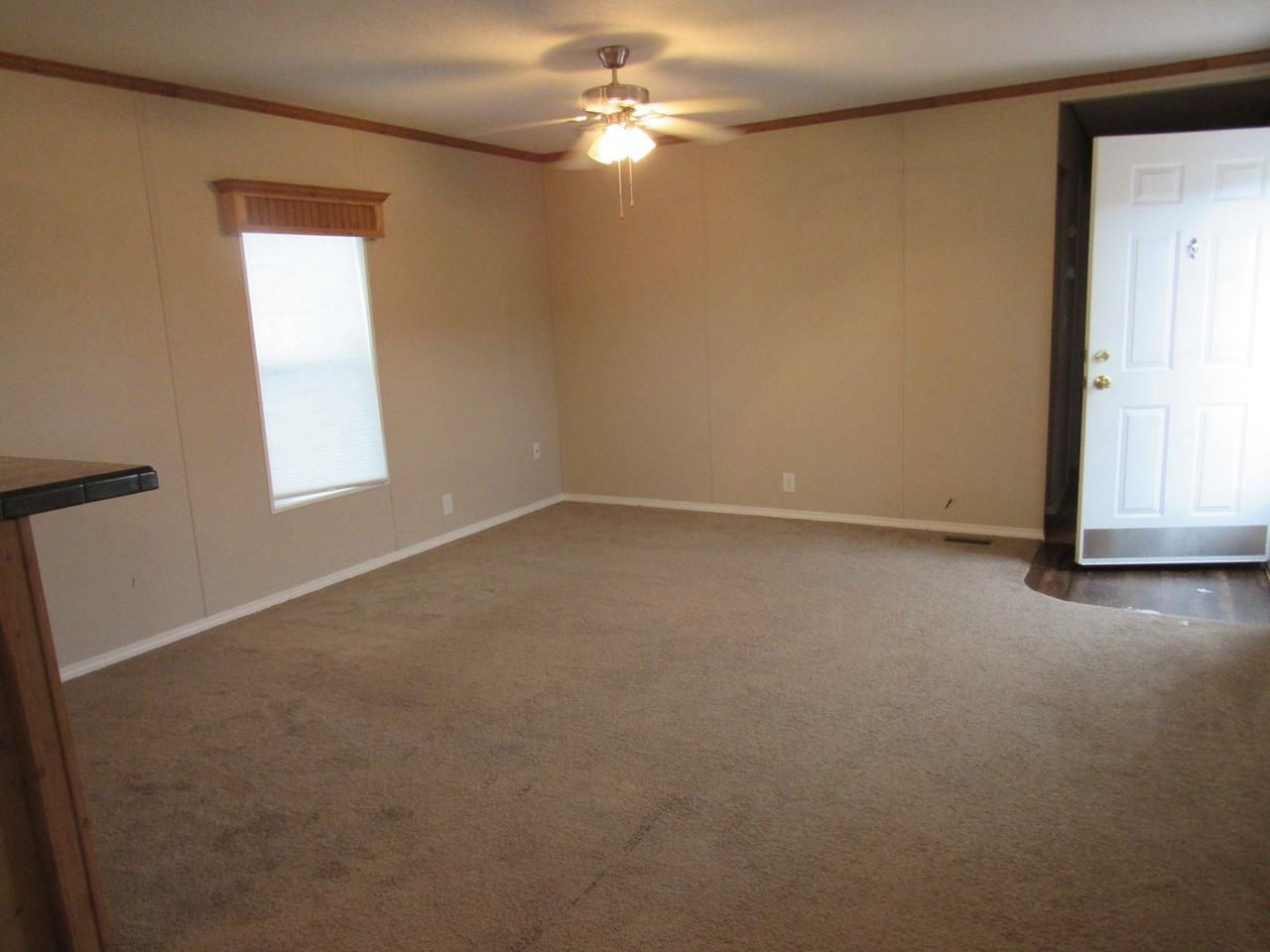 553 N 1st Ave - Photo 3 of 14