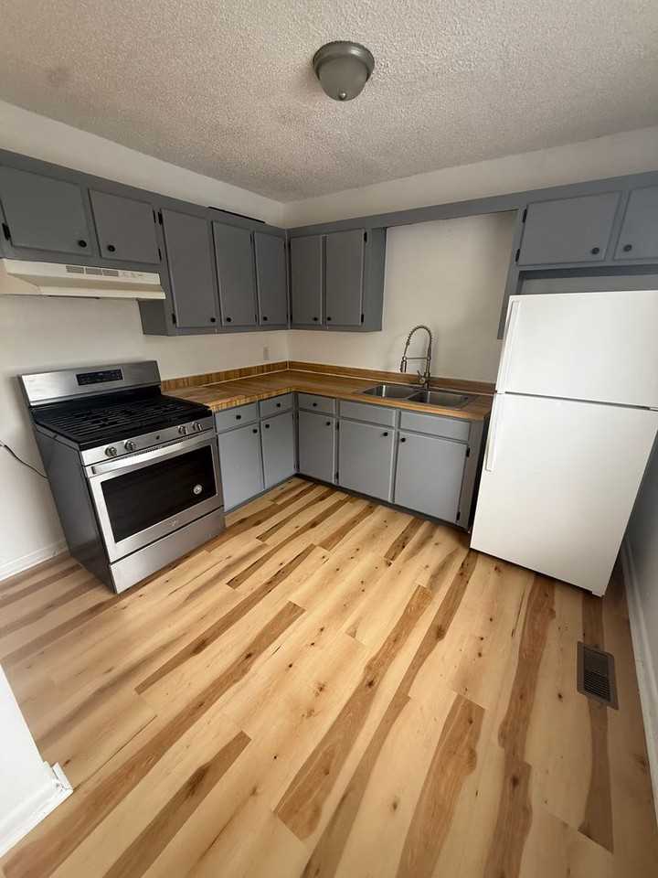 506 Wall St - Photo 3 of 9