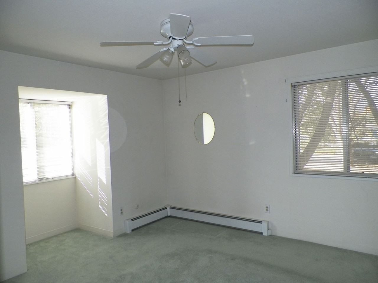 1305 Kirkwood Dr - Photo 5 of 7
