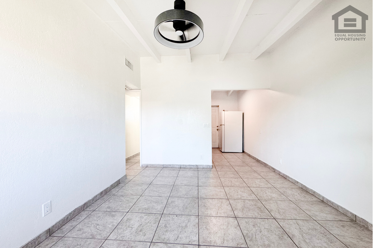 1626 N 31st Pl - Photo 5 of 22