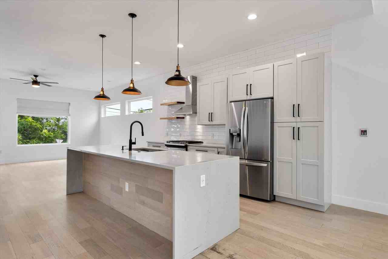 4712 Reyes St #1 - Photo 3 of 44