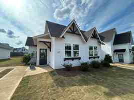 featured image of 577 Piper Ave