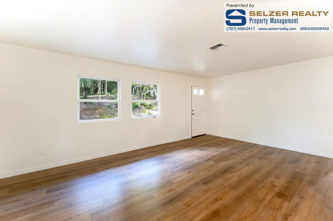 25053 Robin Cir - Photo 3 of 14