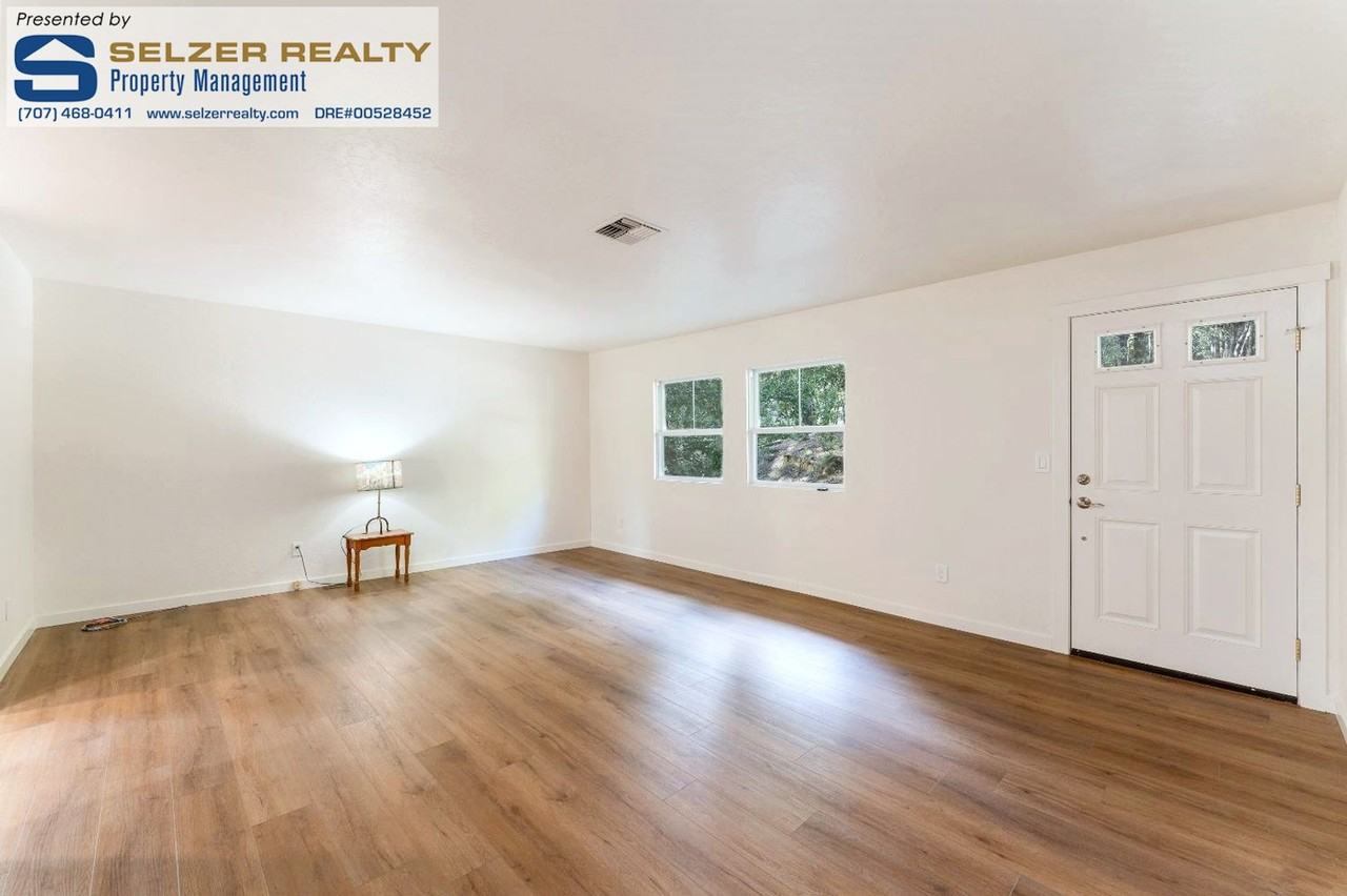 25053 Robin Cir - Photo 4 of 14