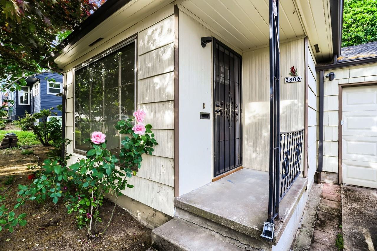 2806 Se 78th Ave - Photo 3 of 28
