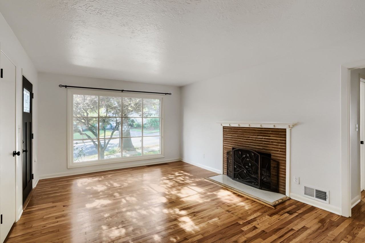 2806 Se 78th Ave - Photo 5 of 28