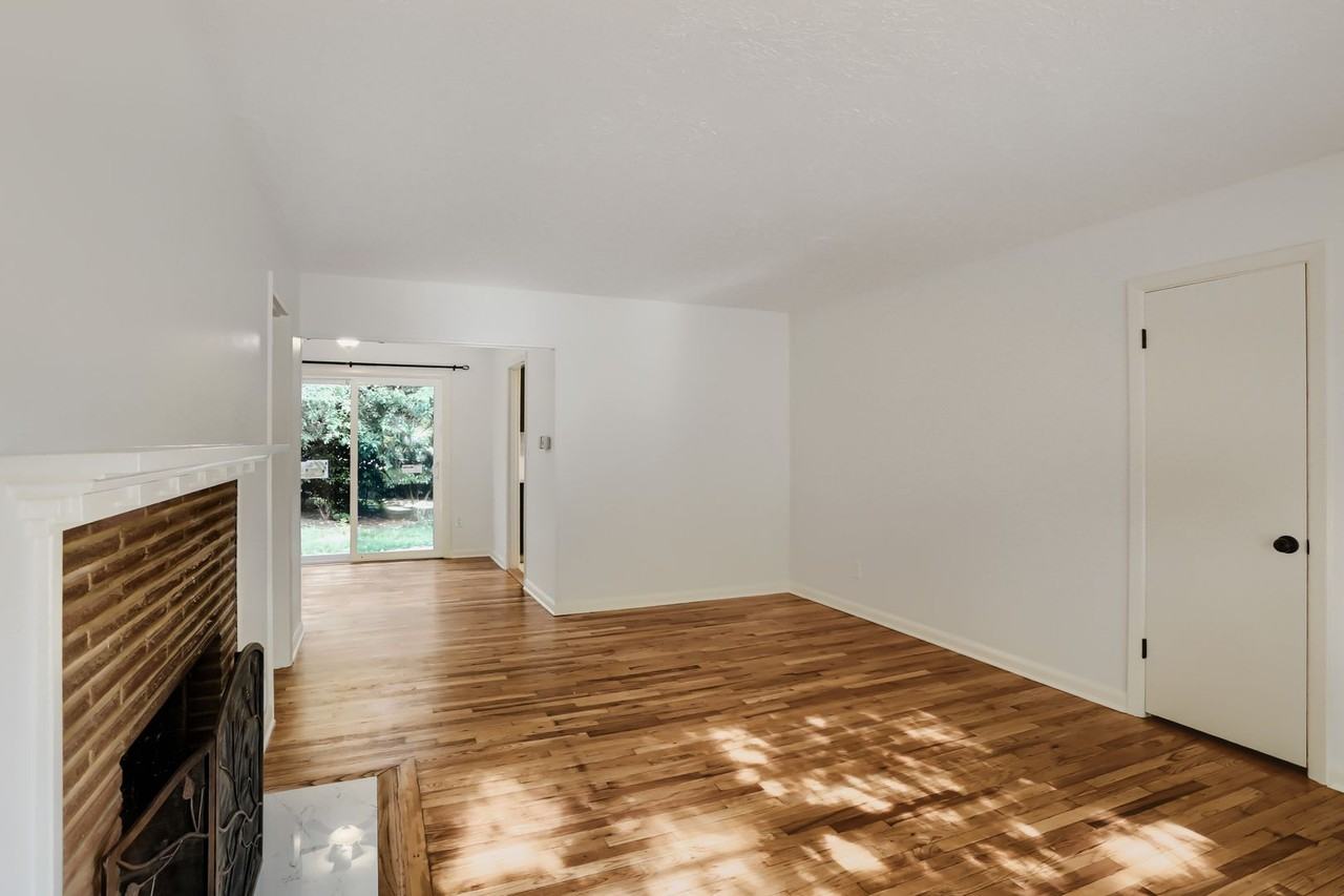 2806 Se 78th Ave - Photo 6 of 28