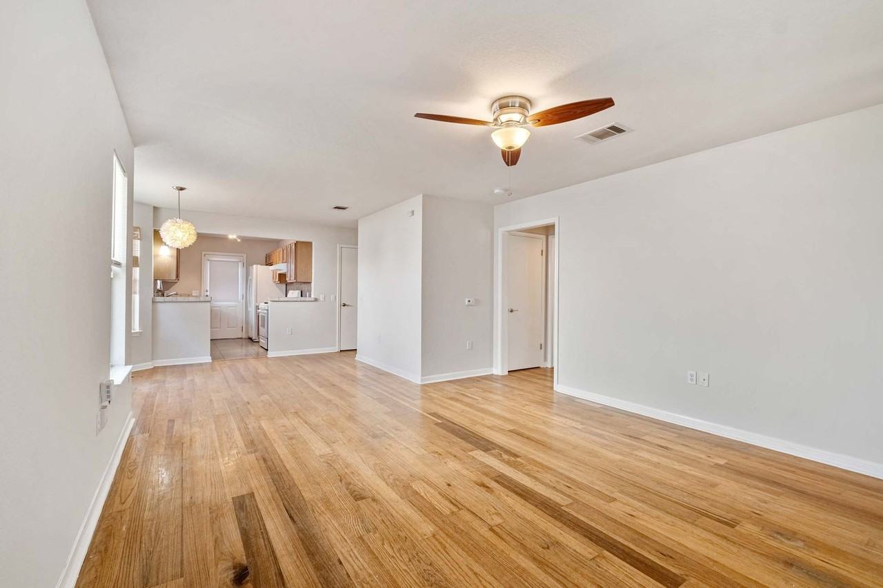 1502 Garden St - Photo 3 of 25