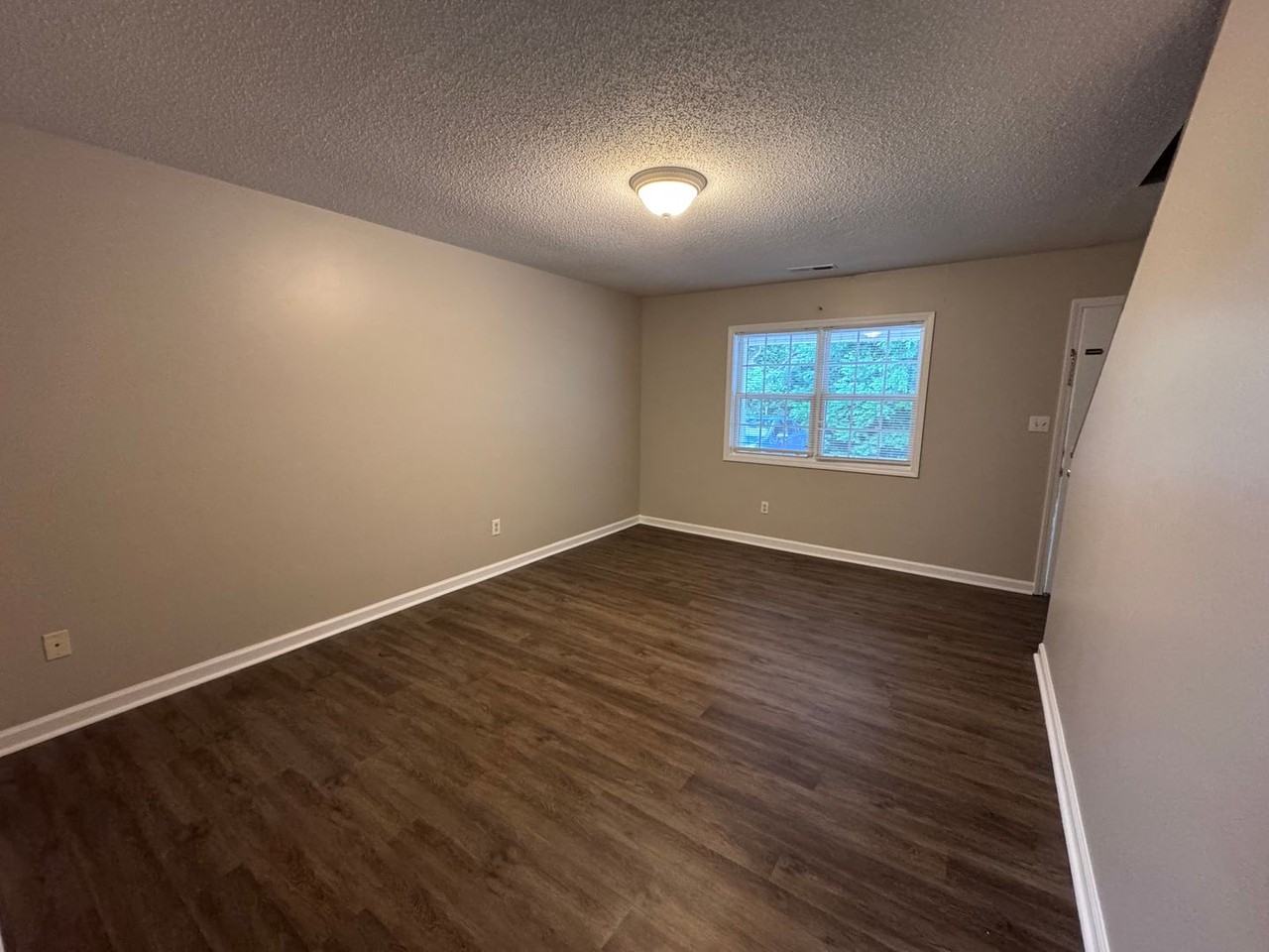 409 W 14th St #9 - Photo 5 of 21