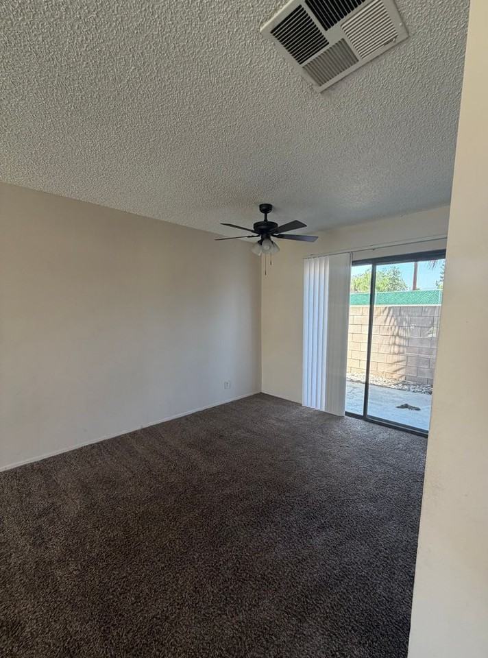 3241 Triumph Ln - Photo 4 of 37