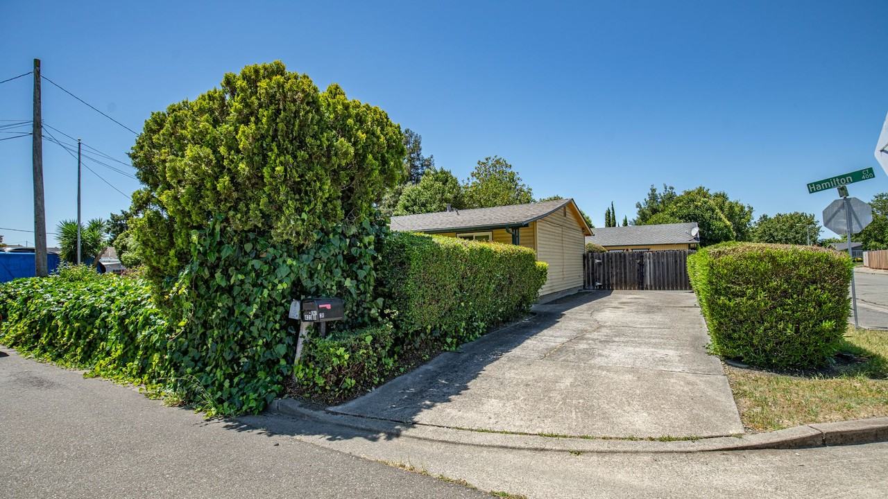 423 Hamilton Dr #A - Photo 5 of 32