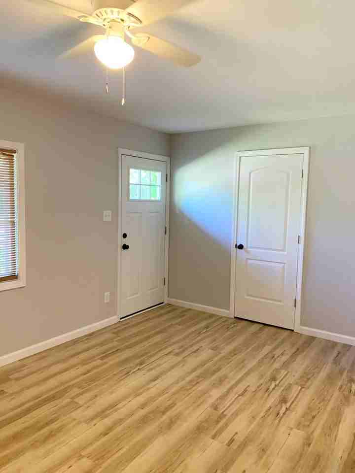 2522 Meadowlane Dr - Photo 3 of 16