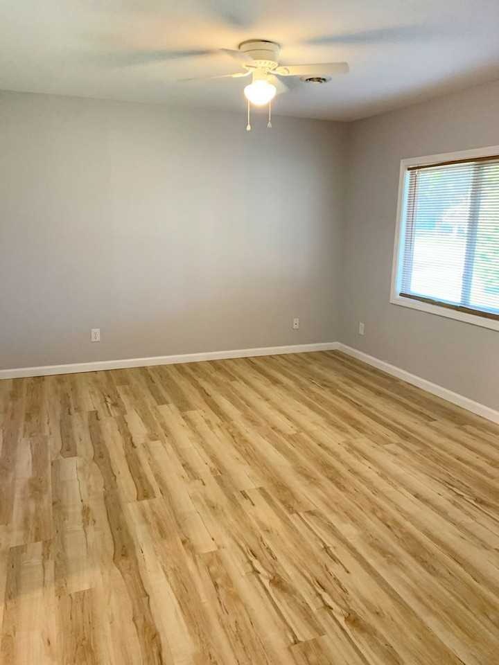 2522 Meadowlane Dr - Photo 4 of 16