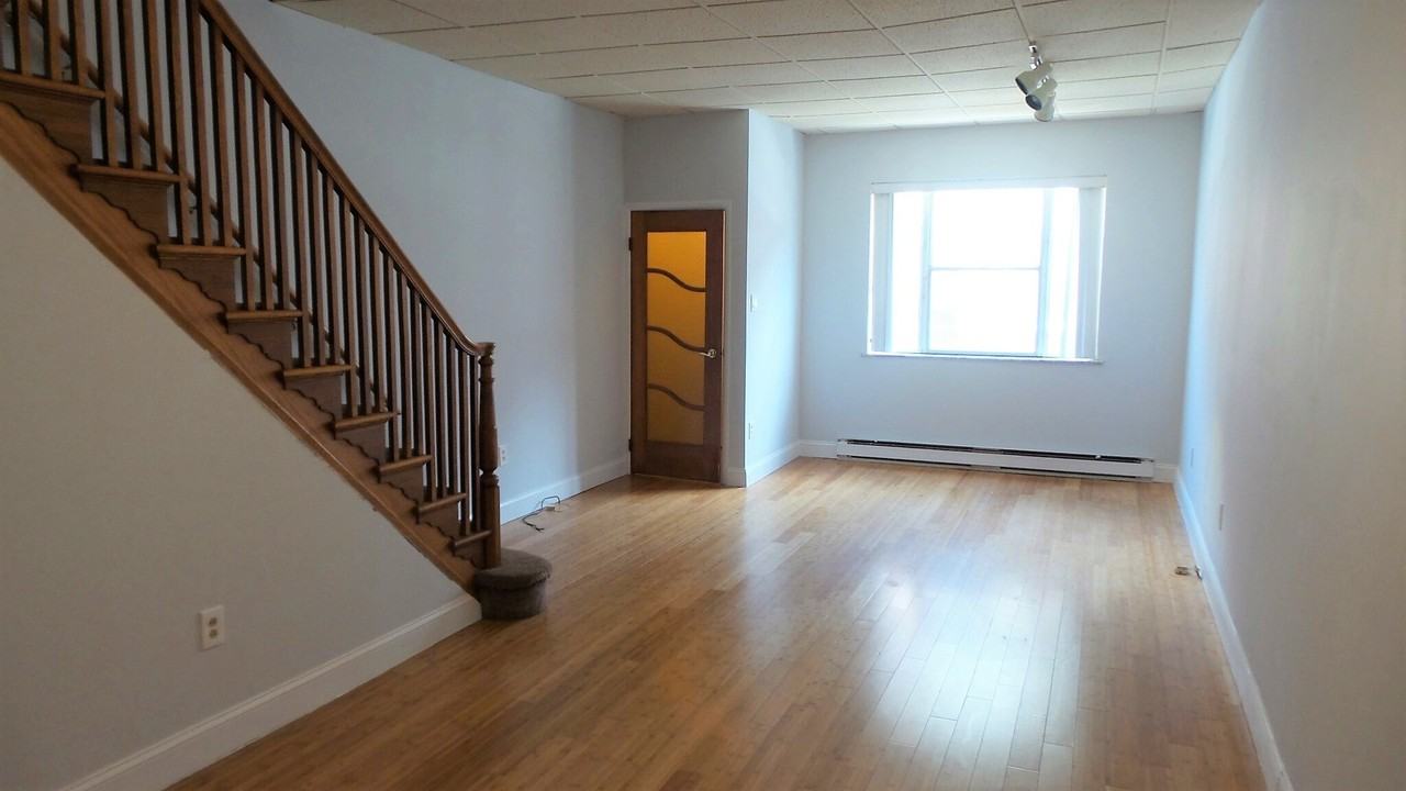 2436 S Mole St - Photo 3 of 18