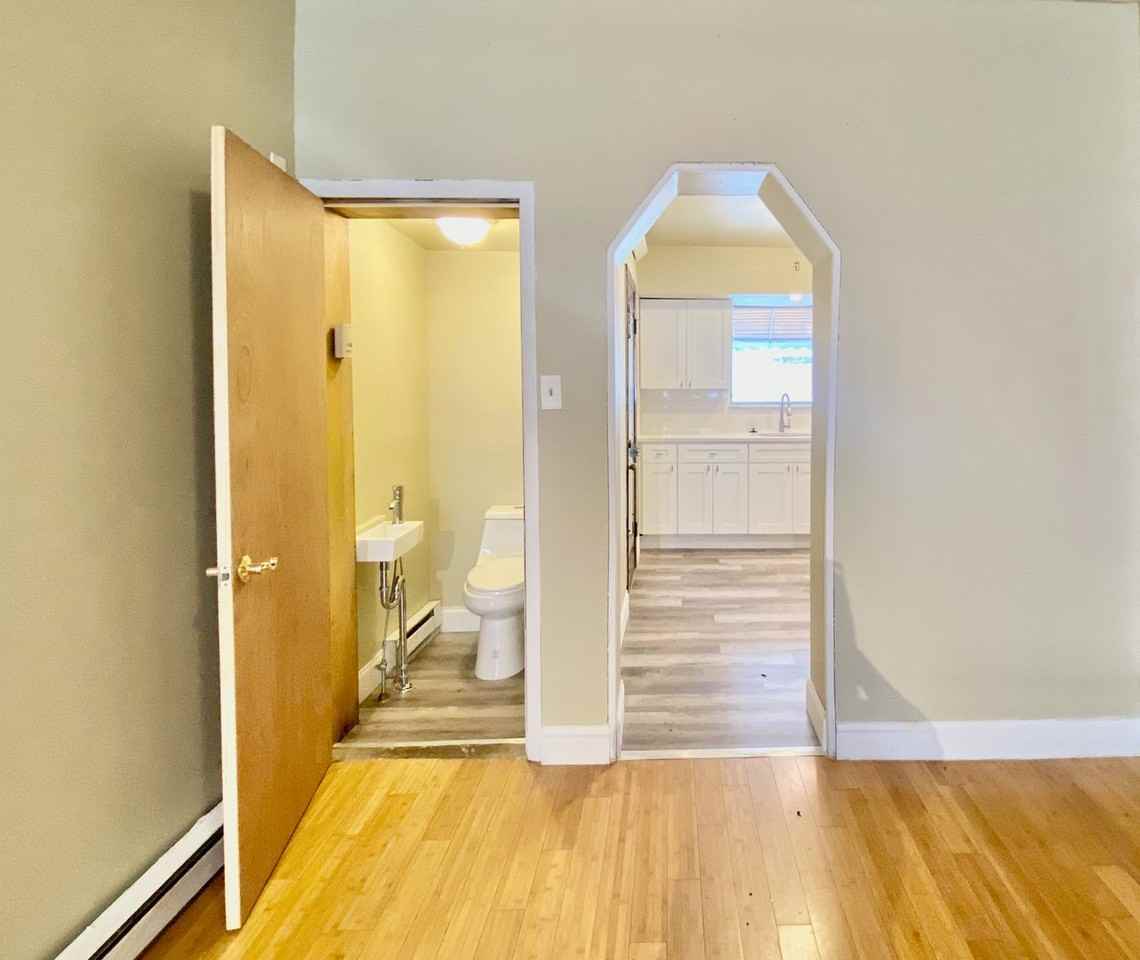 2436 S Mole St - Photo 4 of 18