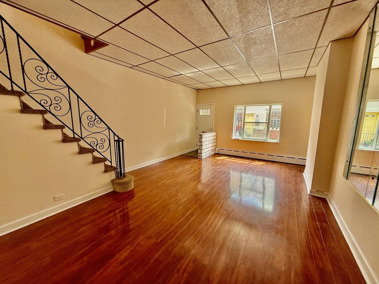 2416 S Juniper St - Photo 5 of 39