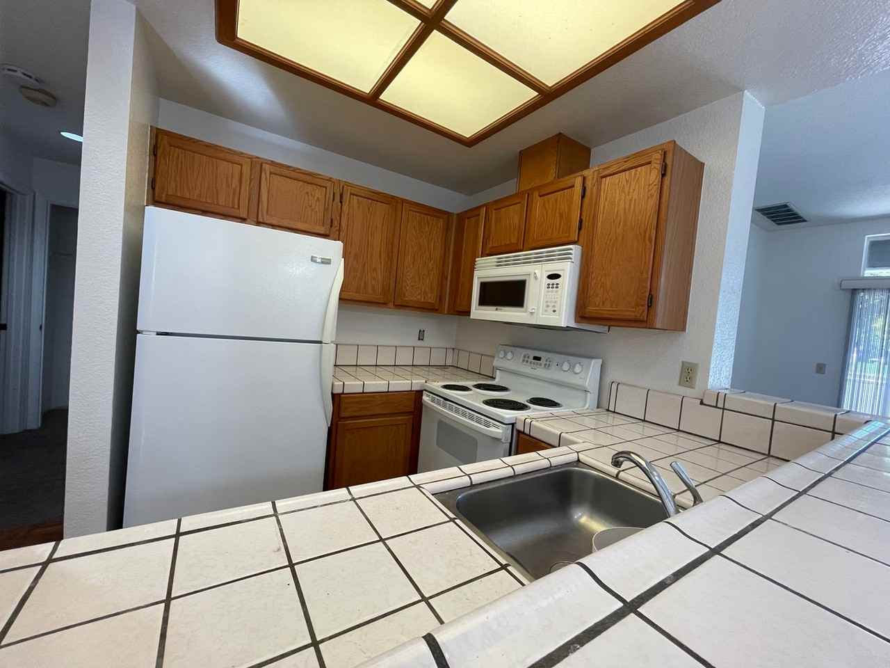 1625 Parkview Green Cir - Photo 6 of 13