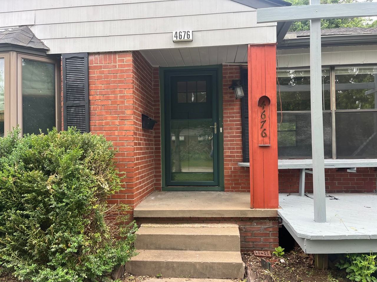 4676 S Saint Louis Ave - Photo 2 of 25