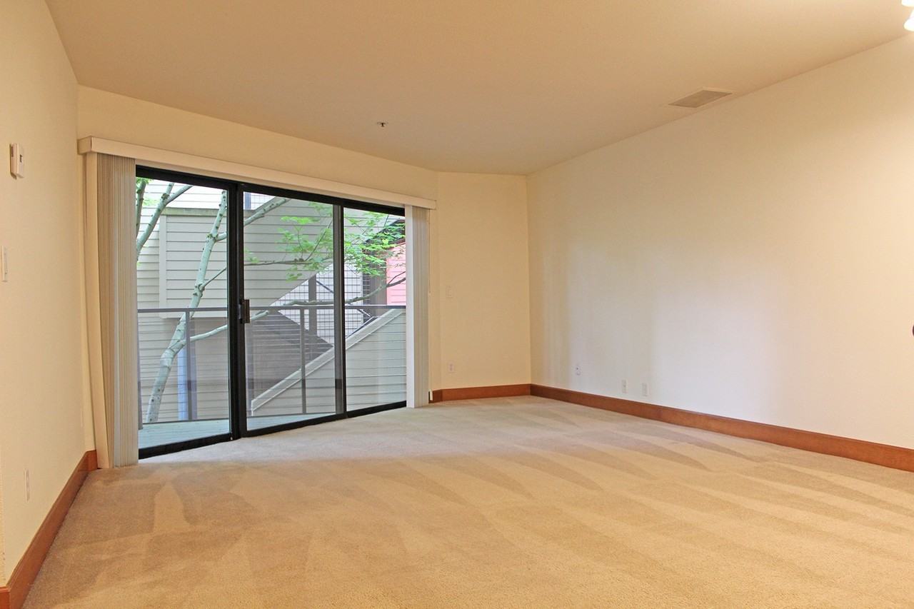 810 Nw Naito Pkwy #F22 - Photo 3 of 29
