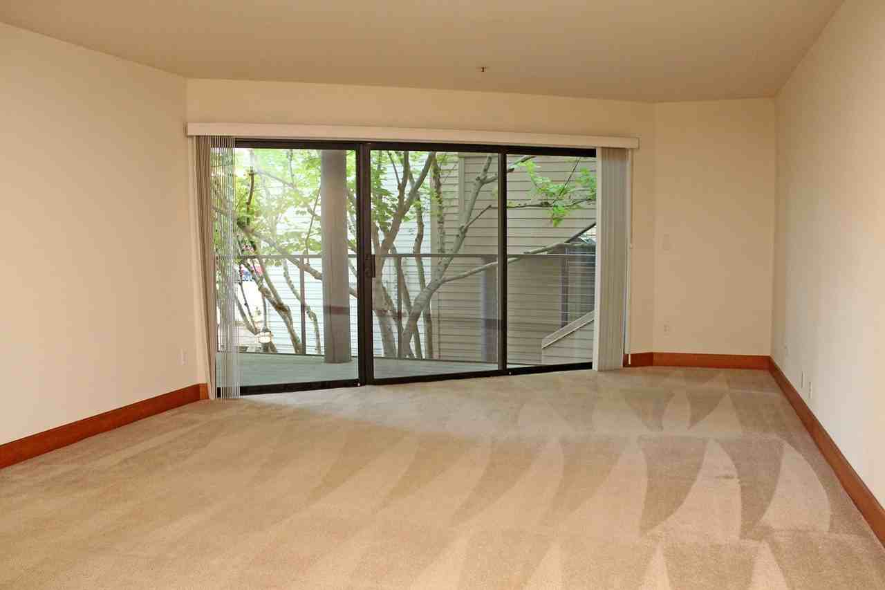 810 Nw Naito Pkwy #F22 - Photo 4 of 29