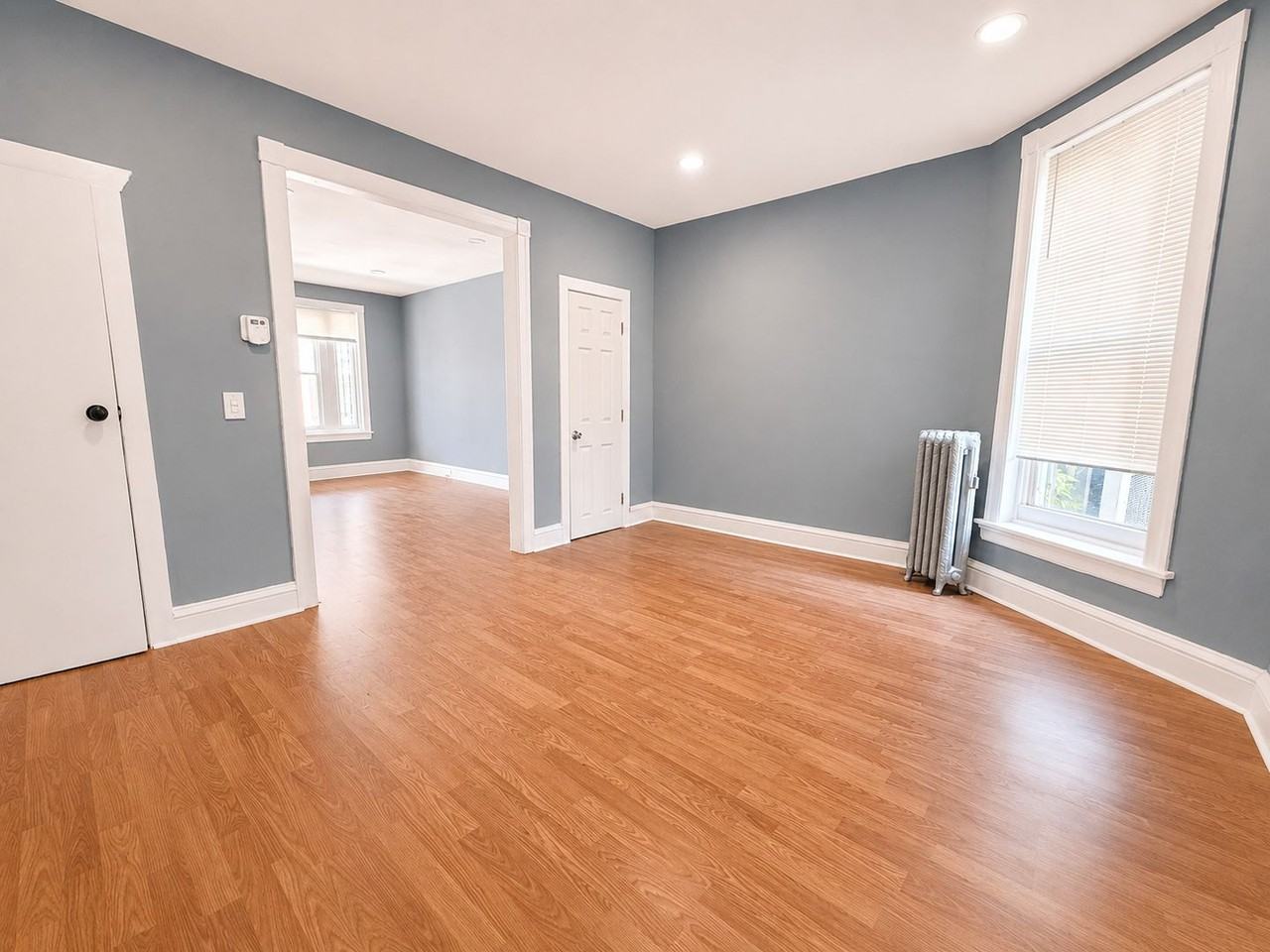 5520 Addison St - Photo 7 of 27