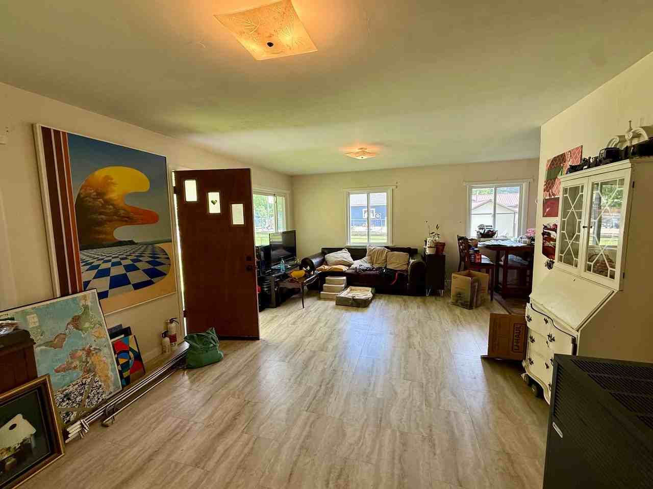 9545 Cross St - Photo 3 of 22