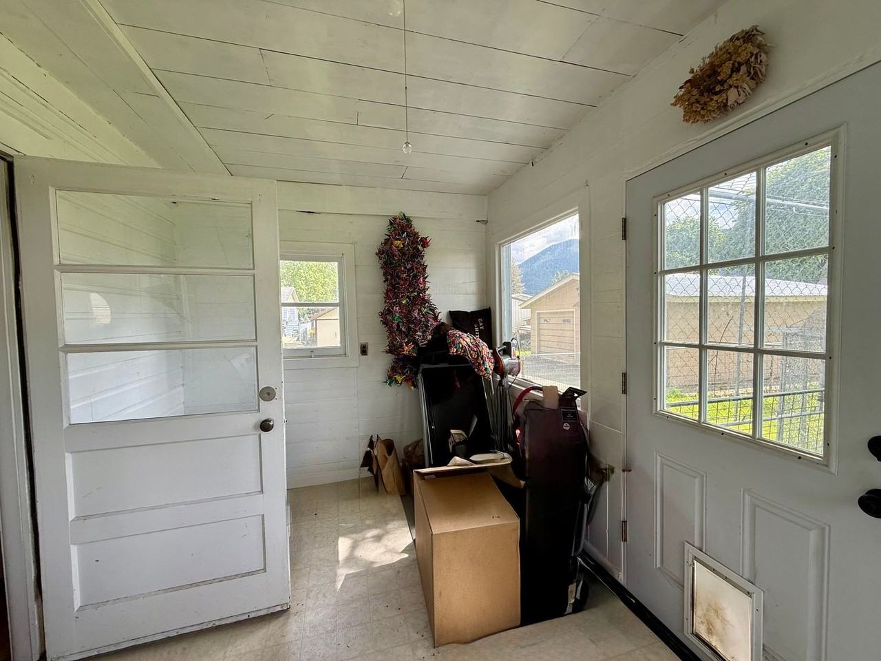 9545 Cross St - Photo 4 of 22