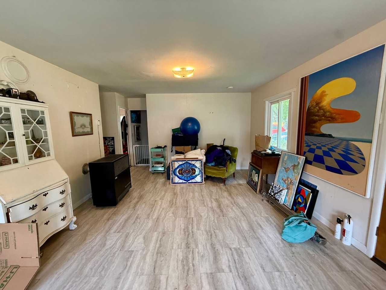 9545 Cross St - Photo 7 of 22