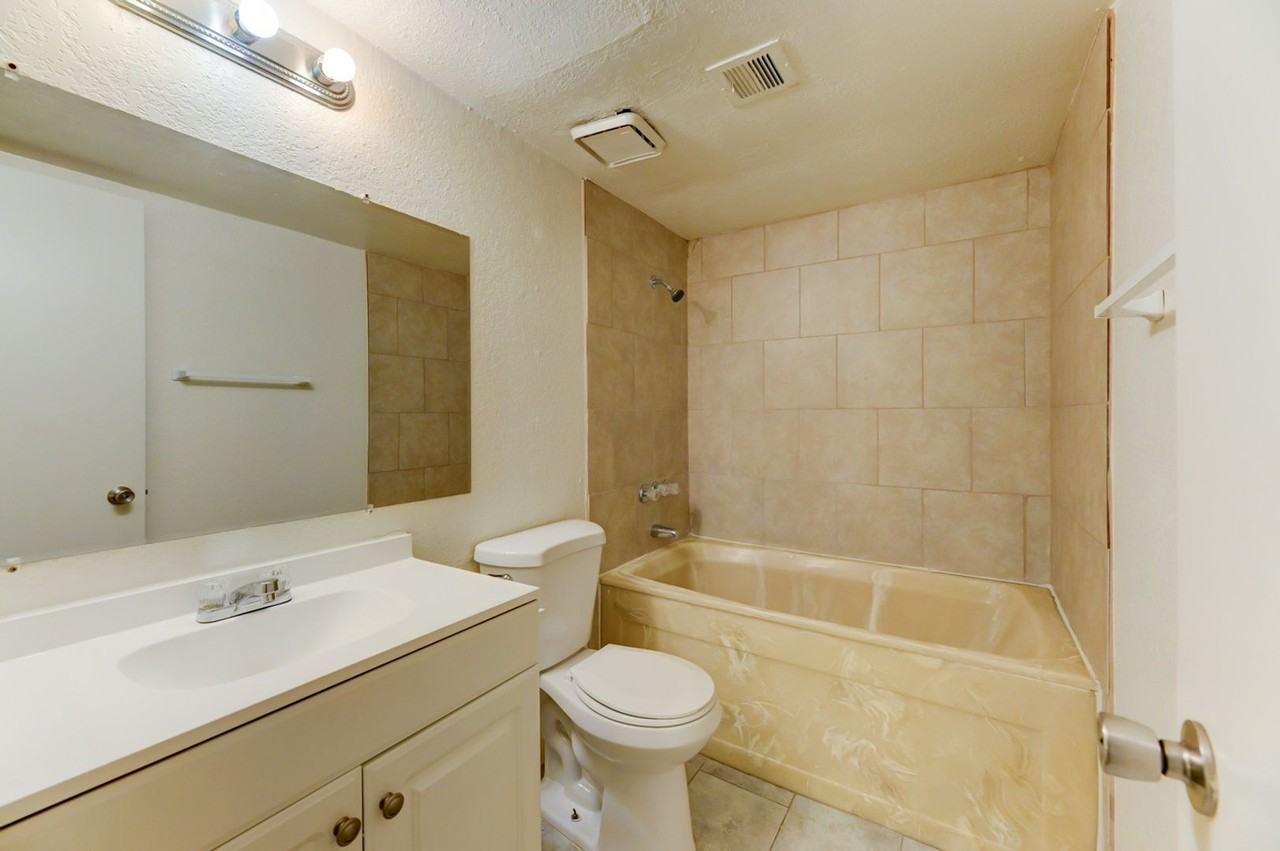 2125 Sun Ave #B - Photo 5 of 10